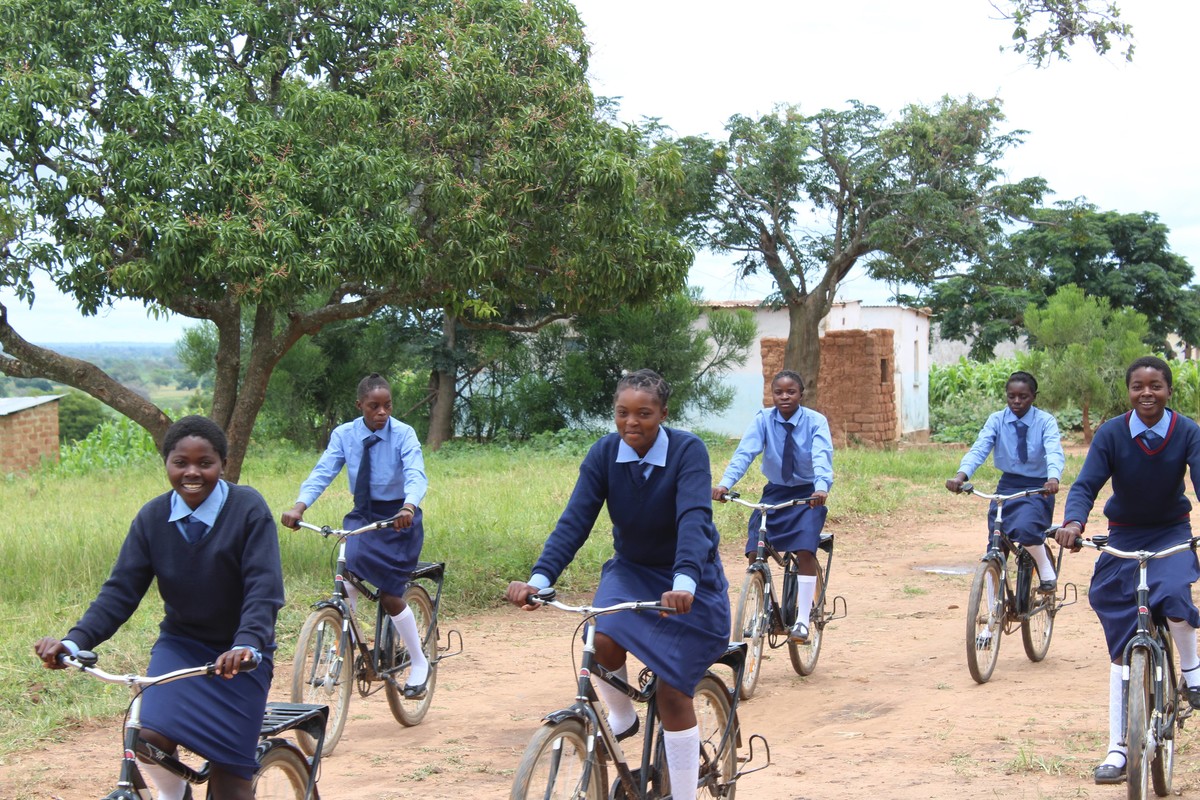 Cảnh quan xe đạp và giáo dục tại Châu Phi SUB-SAHARAN